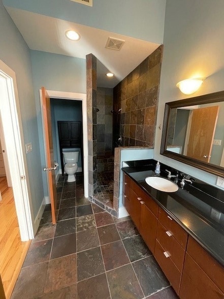 Building Photo - 1045 Bonner St