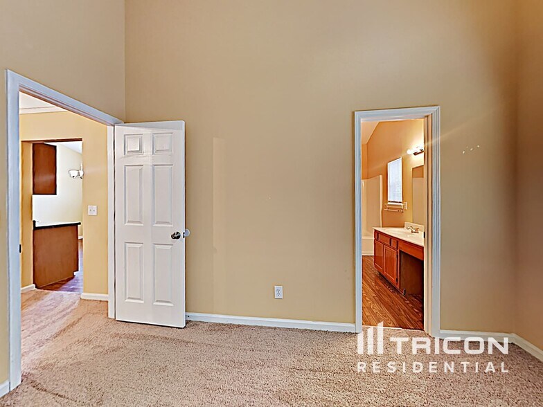 Building Photo - 113 Carriage Oaks Dr