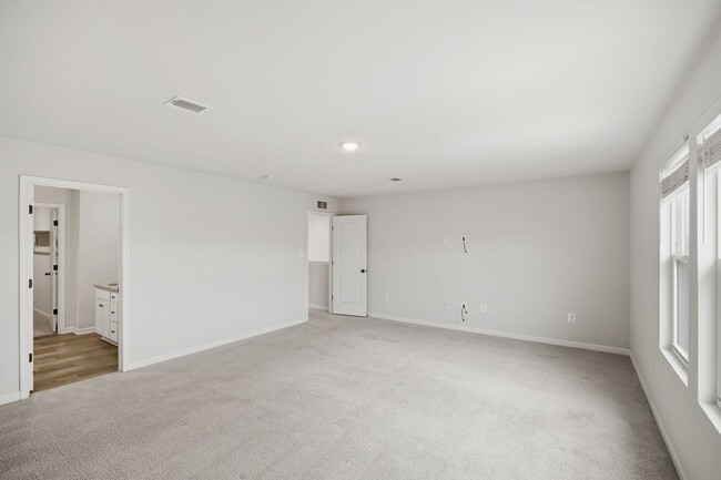 Building Photo - 22 Preening Rd