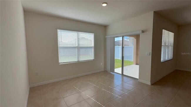 Building Photo - 504 Taylor Grvs St