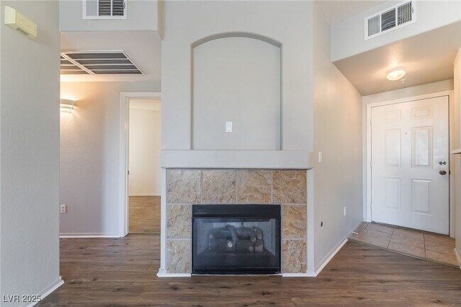 Building Photo - 7123 S Durango Dr