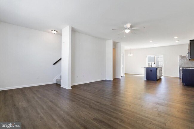 Building Photo - 22 Vespucci Ln