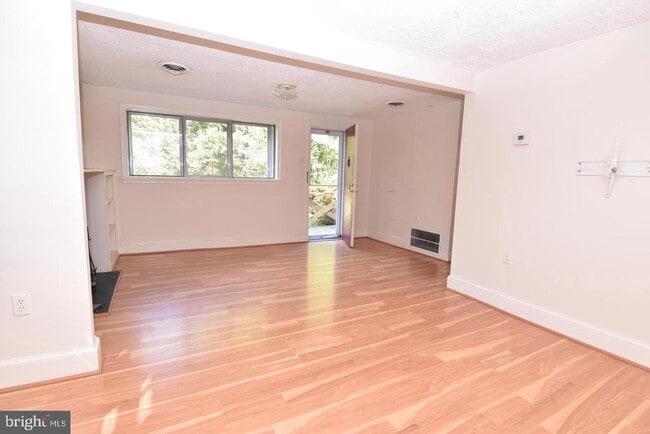 Building Photo - 6497 Windham Ave