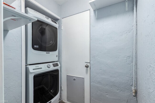 Building Photo - 2 br, 1 bath House - 1116 S Holbrook Ln