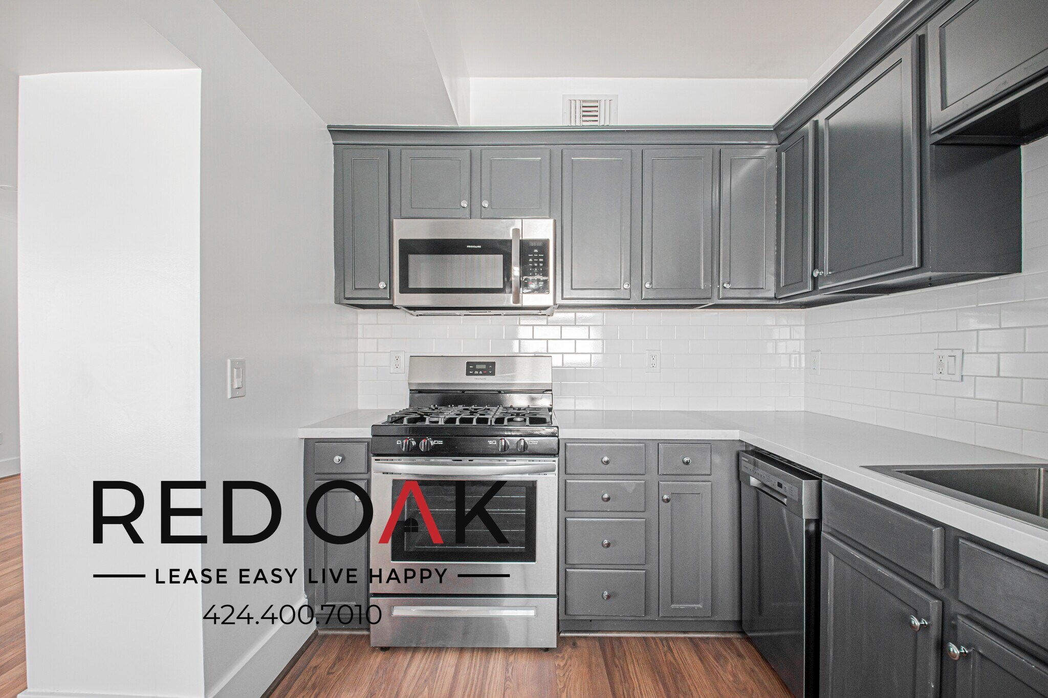 Building Photo - 6533 Hollywood Blvd