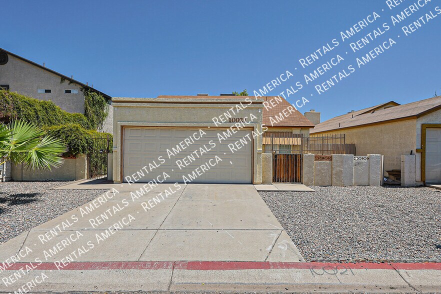 Building Photo - 10021 N 66th Ave