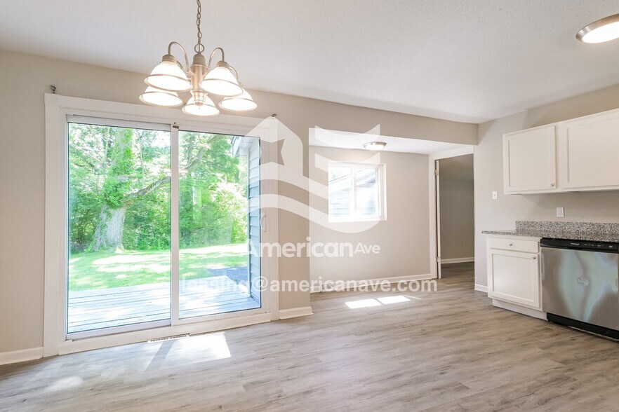 Building Photo - 10156 Ventura Dr