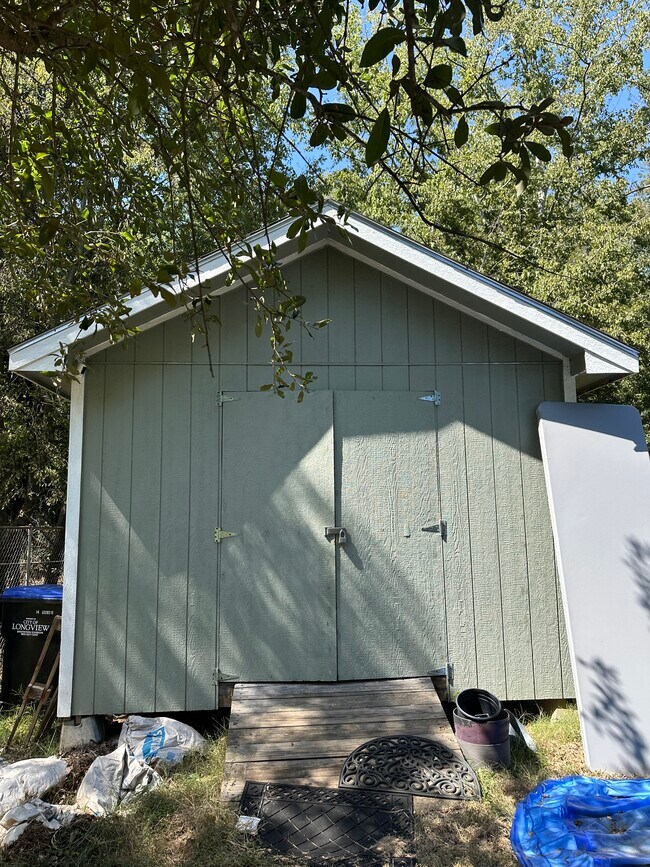 Building Photo - 849 N Third St