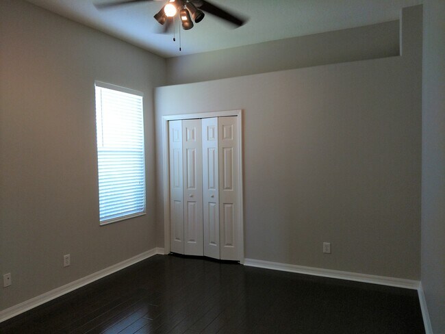 Building Photo - Annual Rental: Luxurious 4 Bedroom 3 bath POOL home in Woodlands of Rivendell! Just Blocks form P...