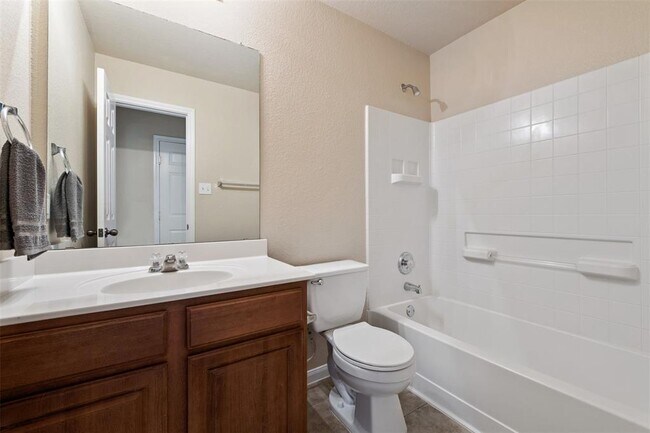 Building Photo - 4423 Meadowside Ln