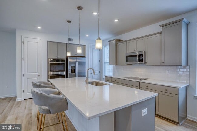 Building Photo - 345 Andrew Ct