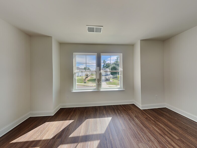 Building Photo - 156 Rivulet Dr