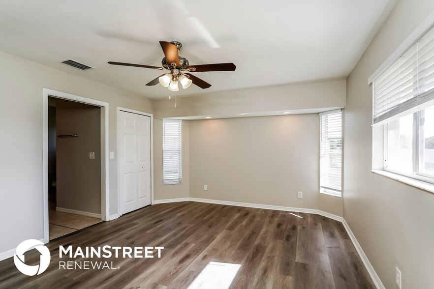 Building Photo - 1314 SW 33rd St