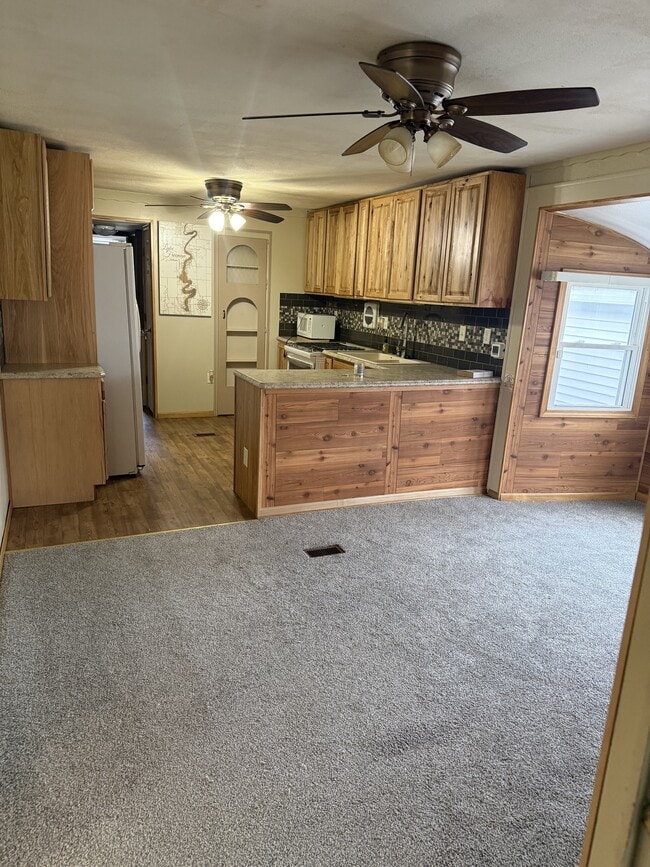 Building Photo - 11322 W Paradise Rd