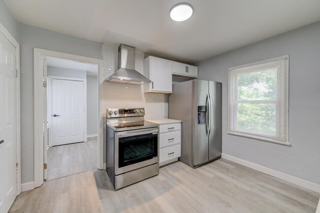 Building Photo - 8067 Aline Ave