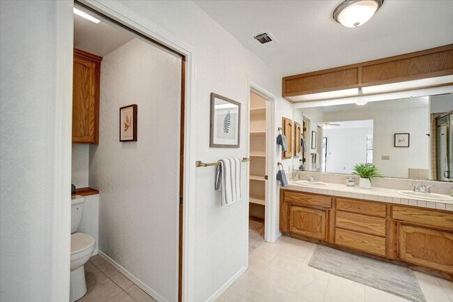 Building Photo - Spacious 4 Bedroom Home in Gated Somerset Hills – 3-Car Garage & Large Backyard