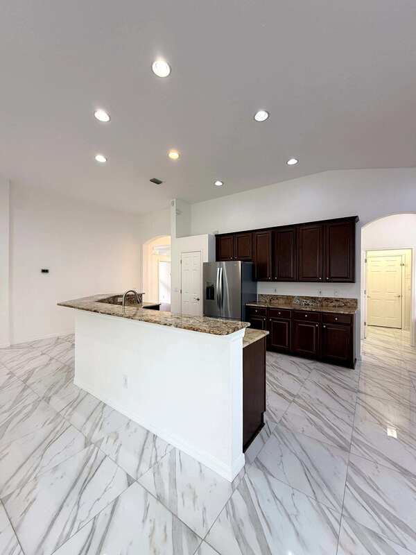 Building Photo - 9512 Greenpointe Dr