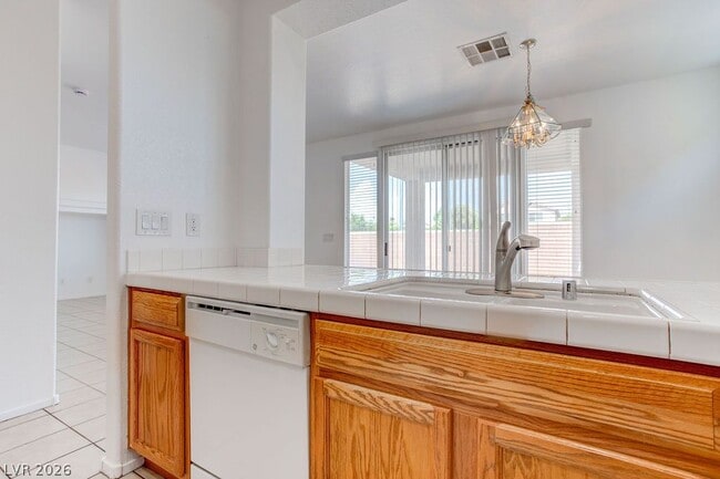 Building Photo - 9548 W Spring Blush Ave
