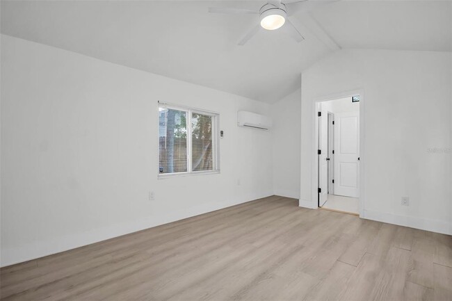 Building Photo - 4000 Grove St S