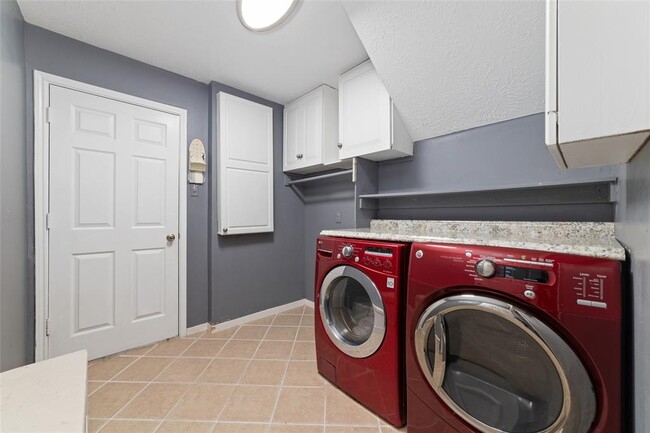 Building Photo - 10711 Castle Hills Ct