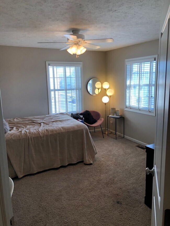 Building Photo - 2 Bdrm Avail July 2026;  $1,800 monthly