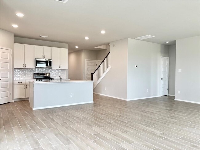 Building Photo - 11624 Comano Dr