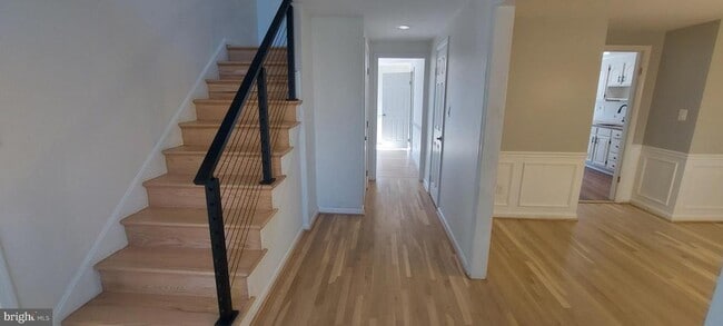 Building Photo - 19100 Annapolis Way