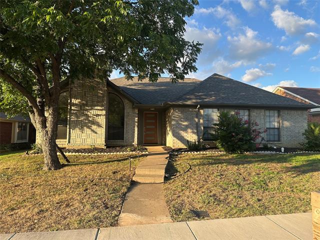 Building Photo - 1581 Glenmore Dr
