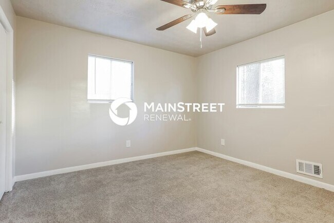 Building Photo - 5 Bedroom Pet-Friendly Home in JONESBORO, ...