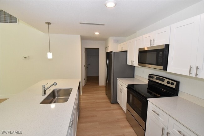 Building Photo - 5221 Mojave Ave