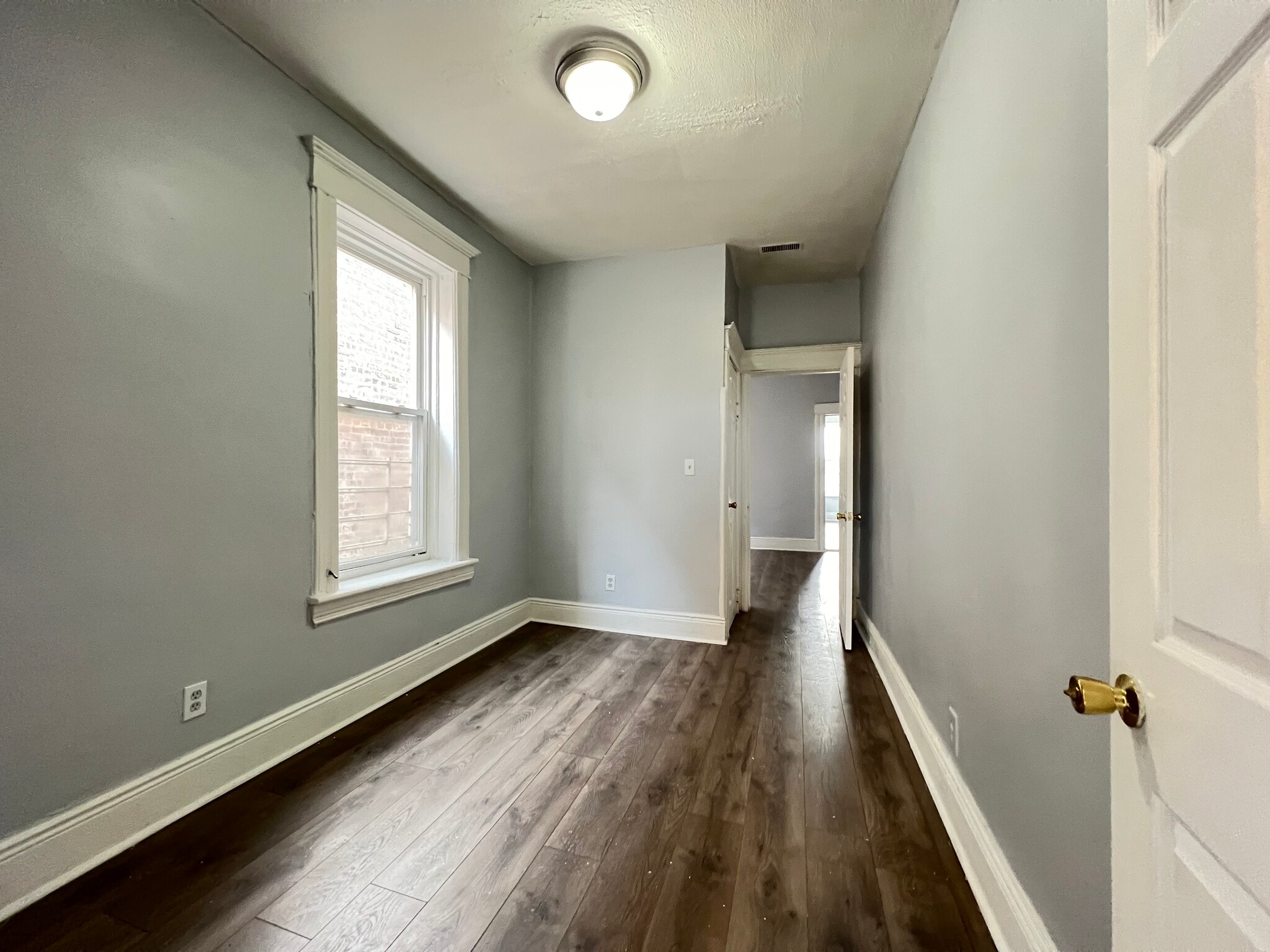 43 Grant Ave 3L - 40 Grant Ave