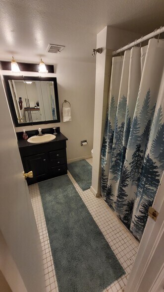 Building Photo - 12948 W Virginia Ave