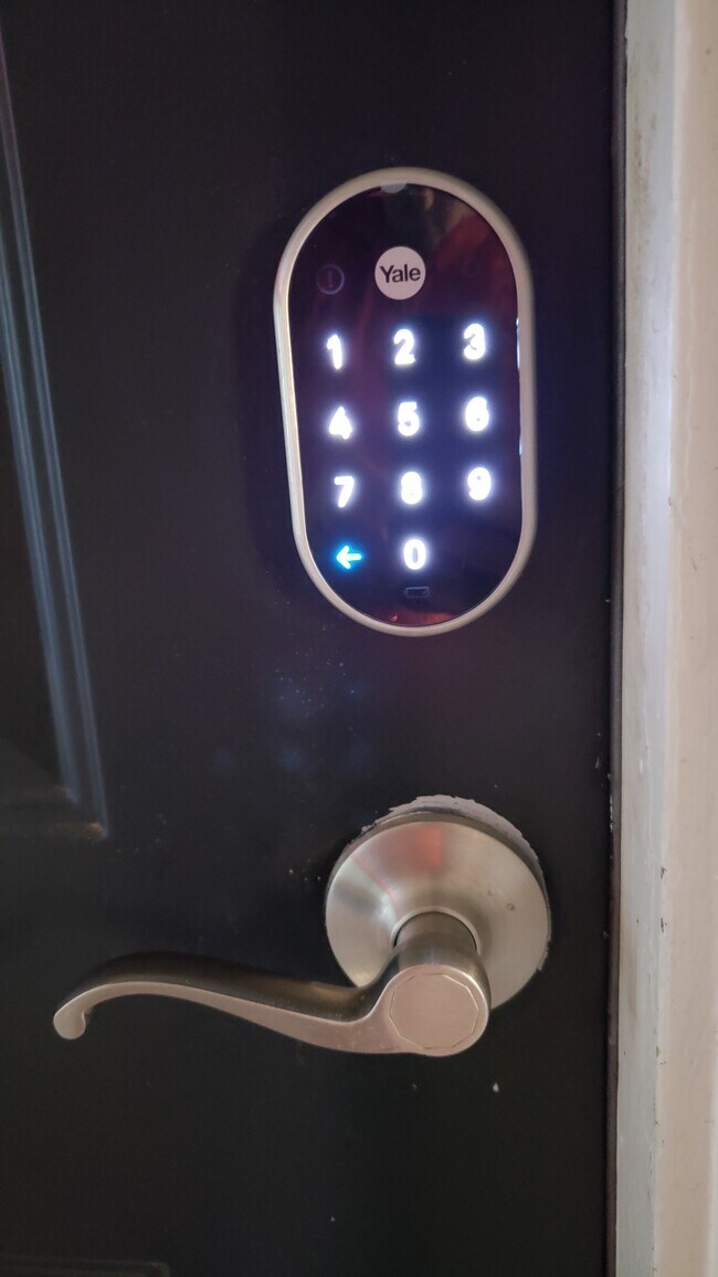 Building Photo - 507 NW 39th Rd