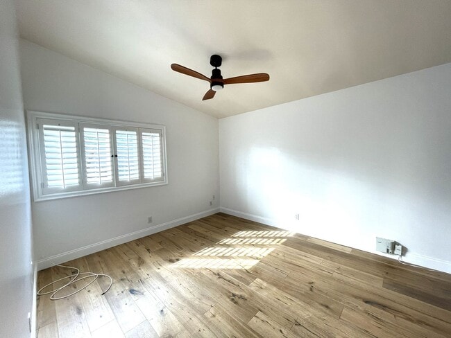 Building Photo - 4 bedroom updated West Torrance home