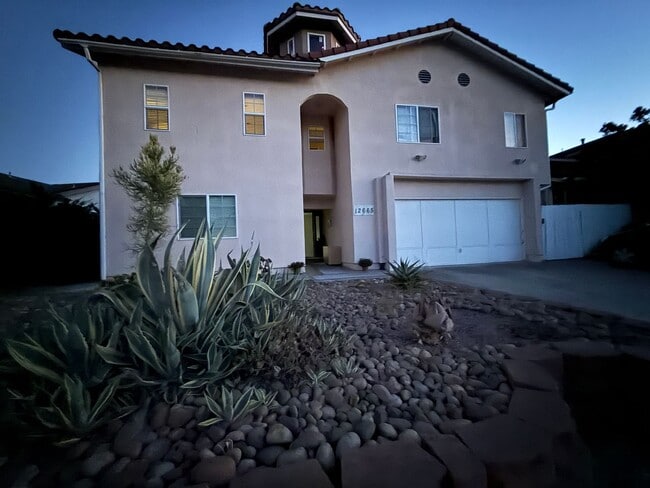 Building Photo - Rancho Penasquitos 6 Bedroom Home For Lease
