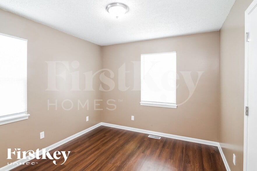 Building Photo - 411 Bluegrass Dr