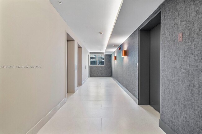 Building Photo - 1250 S Miami Ave