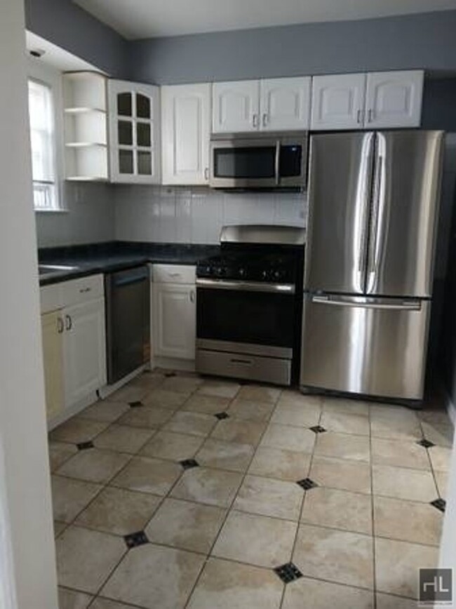 Primary Photo - 107 STREET