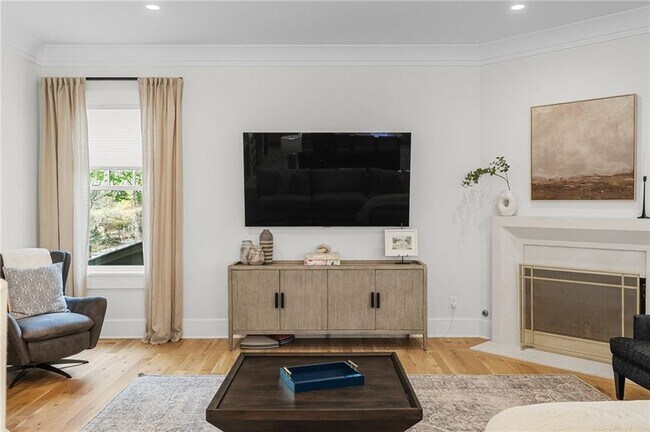 Building Photo - 1381 Wessyngton Rd NE