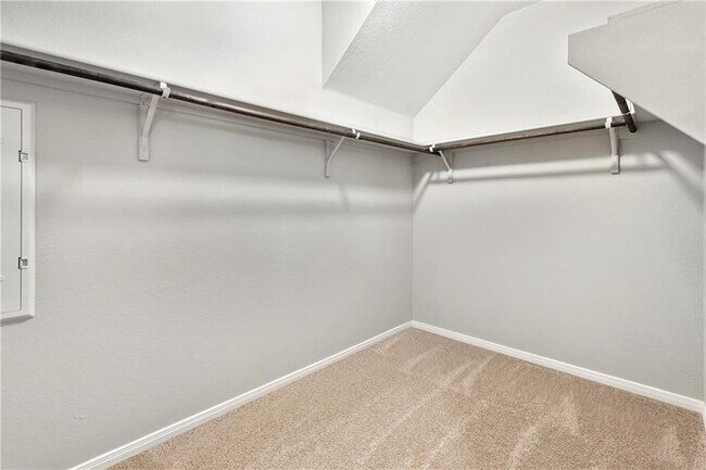 Building Photo - 14015 Macquarie Dr