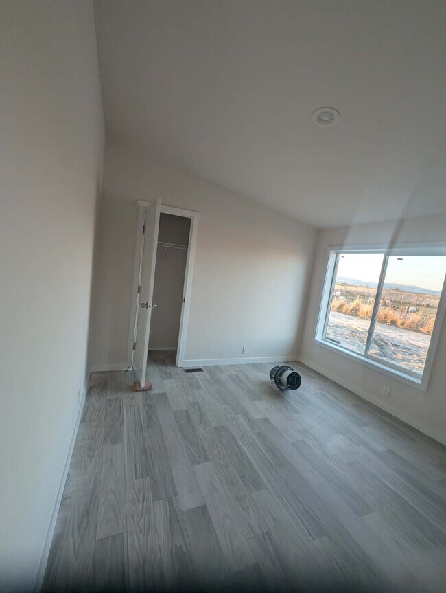 Building Photo - 4320 N 6800 W