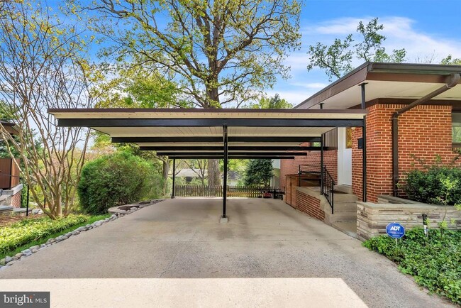 Building Photo - 3302 Shirley Ln