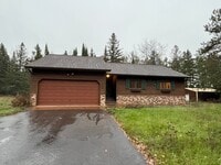 Building Photo - Beautiful 3 Bedroom Home In Carlton on 5 A...