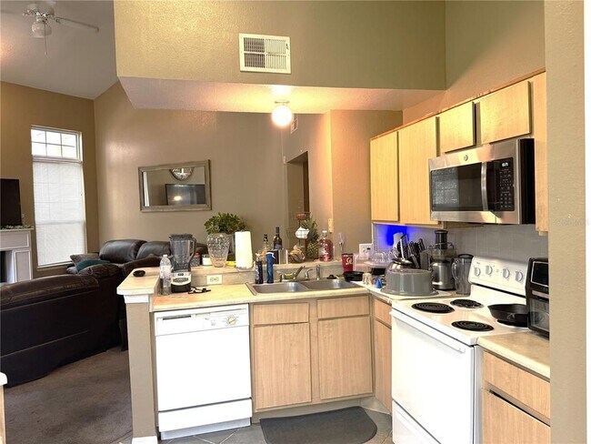 Building Photo - 1101 Vintage Village Ln