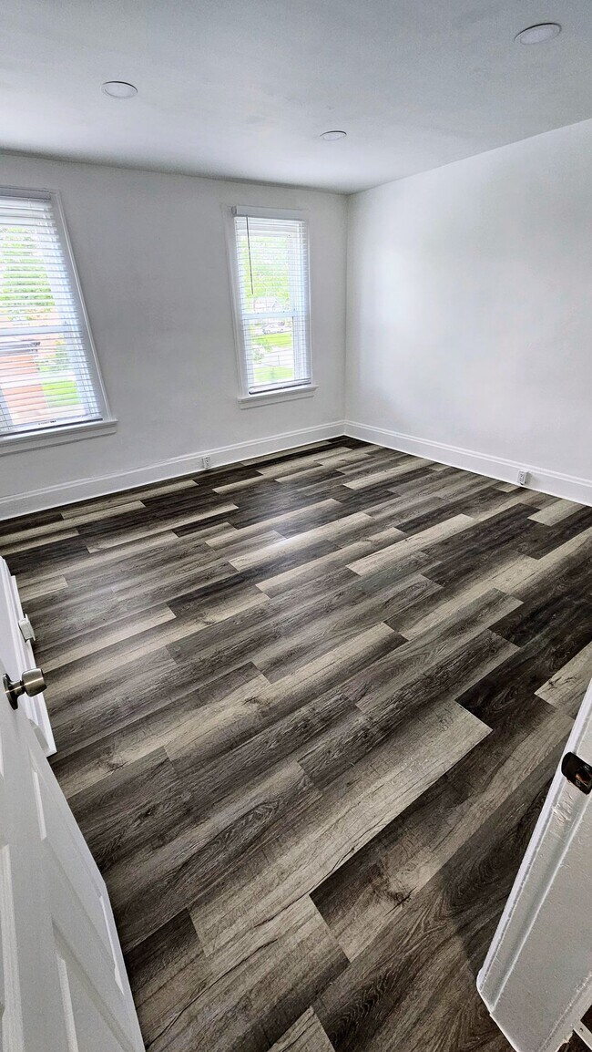 Building Photo - COMING SOON! Live Central at Gault Street ...