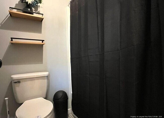 Building Photo - 627 Dowfield Dr