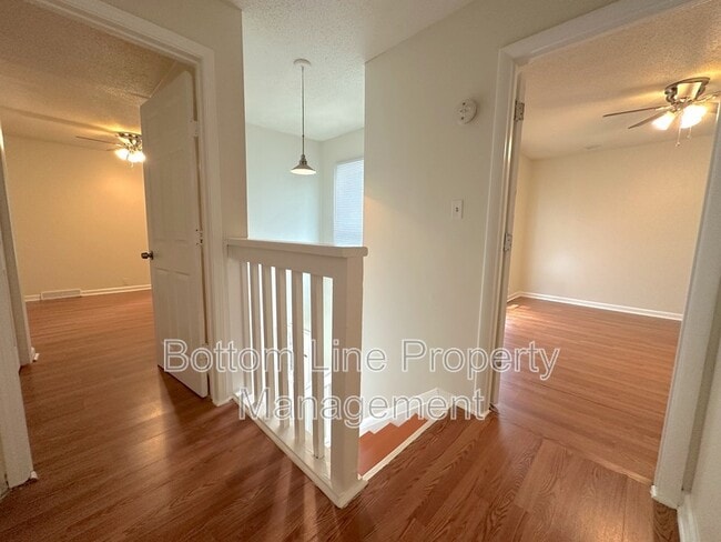 Building Photo - 6925 Stonington Ln