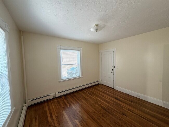 Building Photo - 16 Franklin Pl