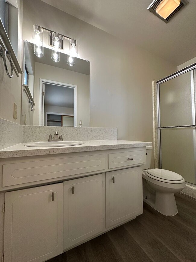 Building Photo - 1613 Carnation Ct