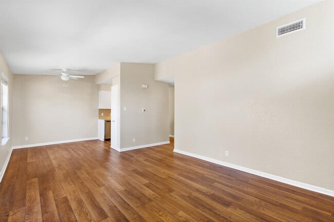 Building Photo - 2710 St Edwards Cir